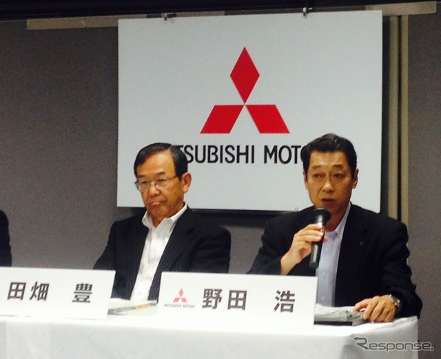 三菱自動車 野田浩常務執行役員（右）