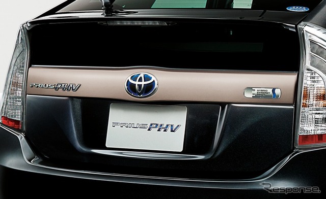 トヨタ・プリウスPHV エクステリア加飾