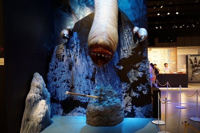 「モンスターハンター展」の内部に潜入!初代『MH』構想時の資料やUSJによる造形物などがビッシリ!