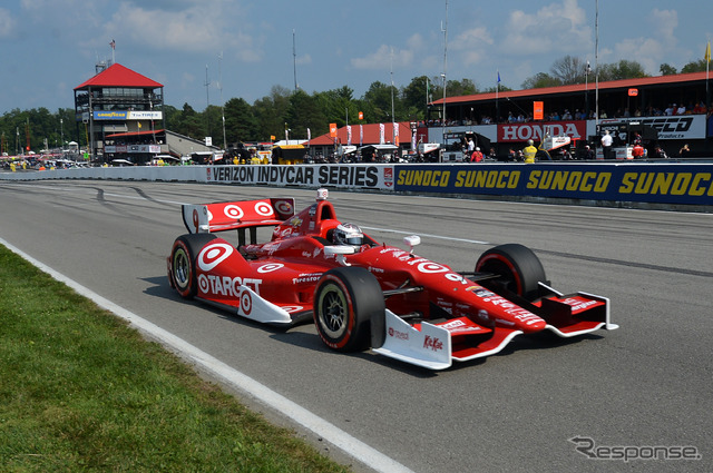 予選最下位の22位から勝ったディクソン。写真:INDYCAR
