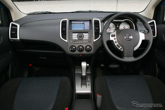 【日産 ウイングロード 新型発表】グレード展開は主に2種類