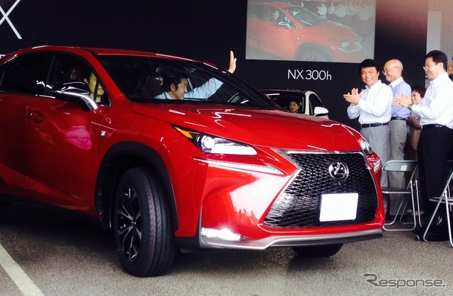 レクサス NX ラインオフ式(トヨタ自動車九州 宮田工場)