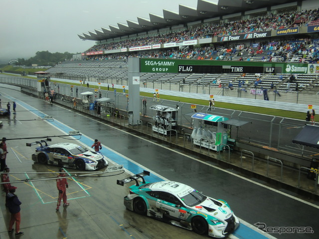 #36 RC F(手前)は決勝5位。