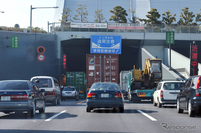 燃費の良い走りをすることで、安全運転だけでなく渋滞の緩和にもつながる