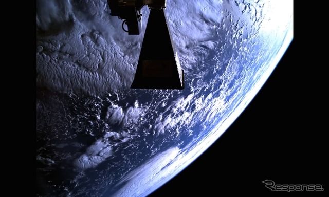 小型衛星『TechDemoSat-1』が宇宙から撮影した動画（SSTLによる動画のスクリーンショット）
