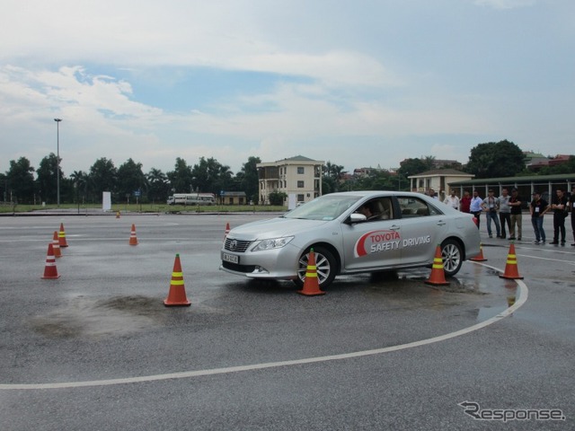 ベトナムで行われたトヨタ安全運転講習会