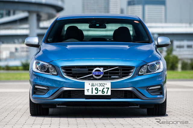 ボルボ・S60 T4 R-DESIGN PLUS