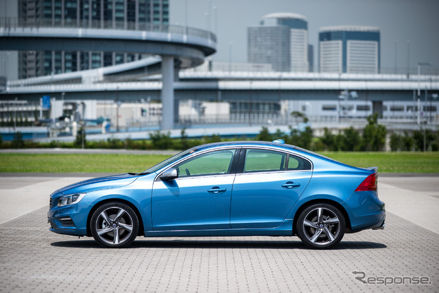 ボルボ・S60 T4 R-DESIGN PLUS