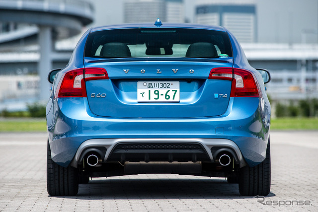 ボルボ・S60 T4 R-DESIGN PLUS