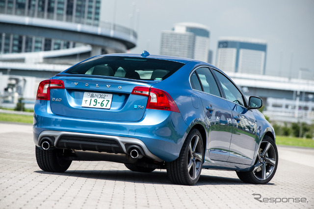 ボルボ・S60 T4 R-DESIGN PLUS