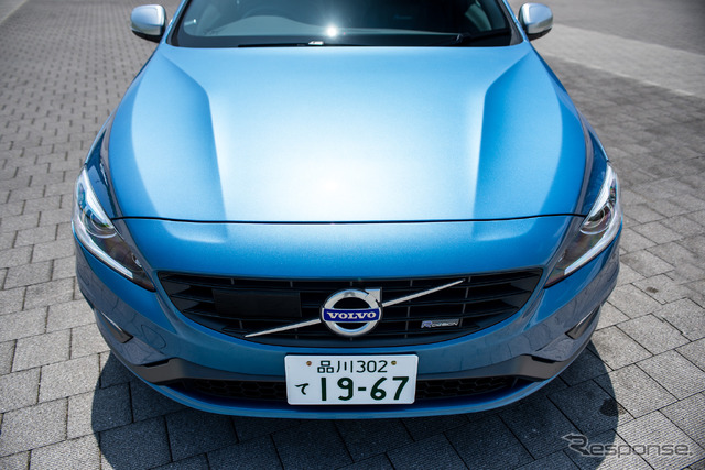 ボルボ・S60 T4 R-DESIGN PLUS