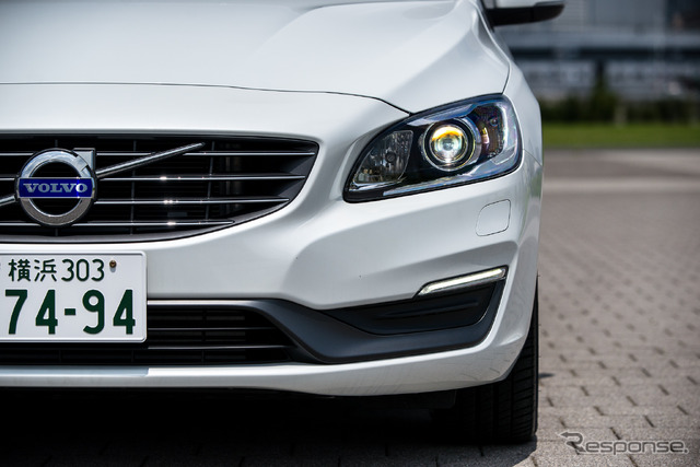 ボルボ V60 T4 ラグジュアリーエディション