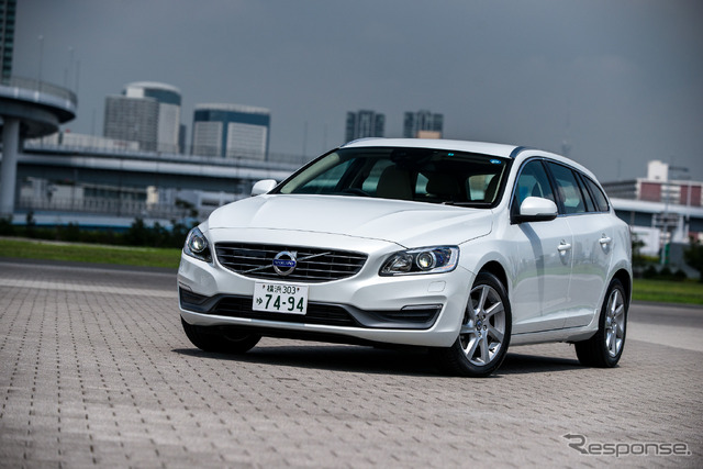 ボルボ V60 T4 ラグジュアリーエディション