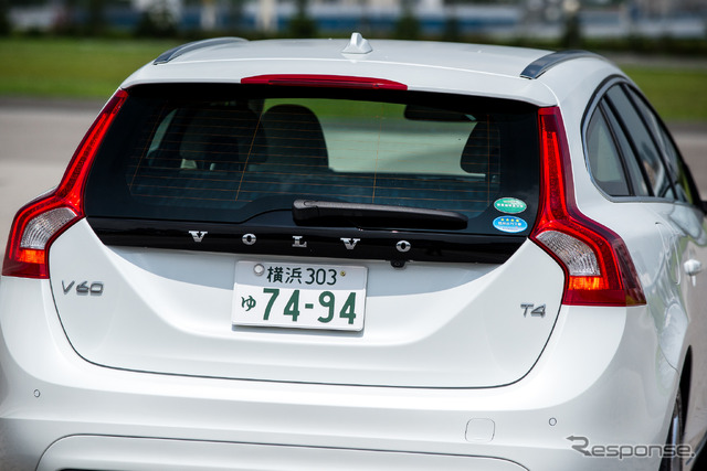 ボルボ V60 T4 ラグジュアリーエディション