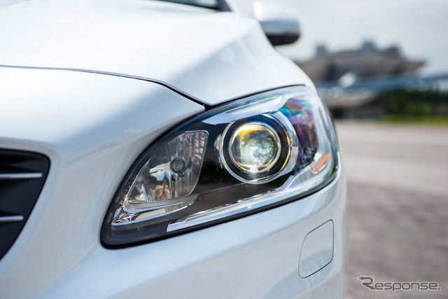 ボルボ V60 T4 ラグジュアリーエディション