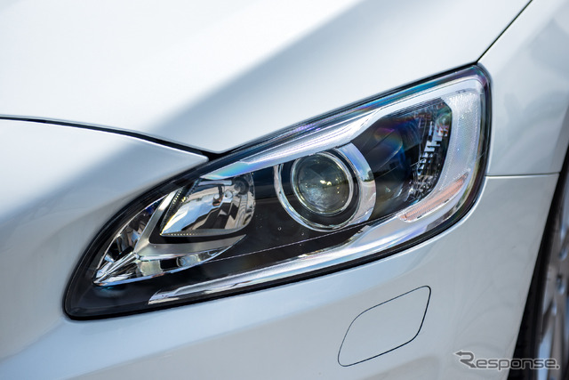 ボルボ V60 T4 ラグジュアリーエディション