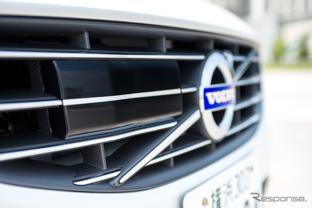 ボルボ V60 T4 ラグジュアリーエディション