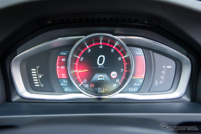 ボルボ V60 T4 ラグジュアリーエディション
