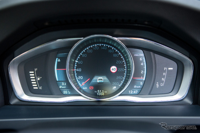 ボルボ V60 T4 ラグジュアリーエディション