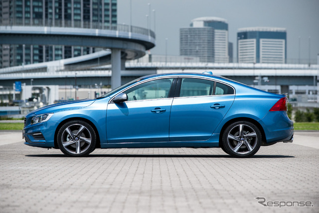 ボルボ・S60 T4 R-DESIGN PLUS