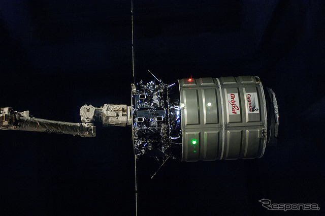 ハーモニーから取り外されたシグナス補給船運用2号機(出典:JAXA/NASA)