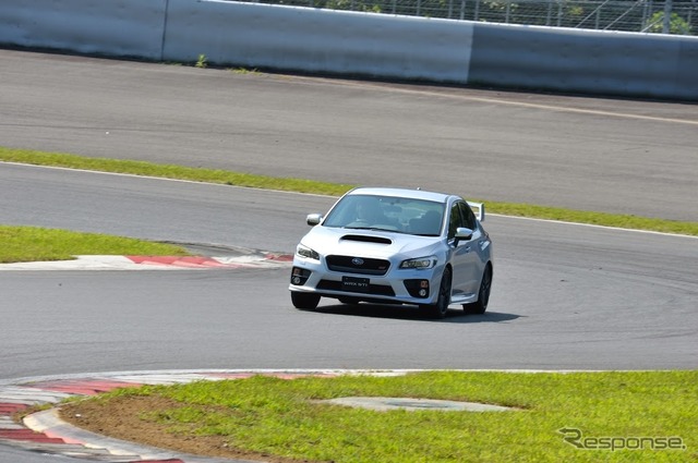 スバル WRX STI