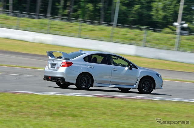 スバル WRX STI