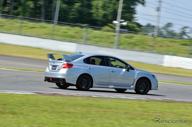 スバル WRX STI