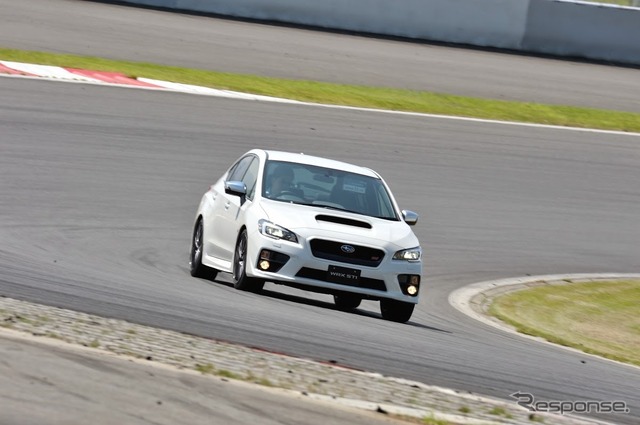 スバル WRX STI
