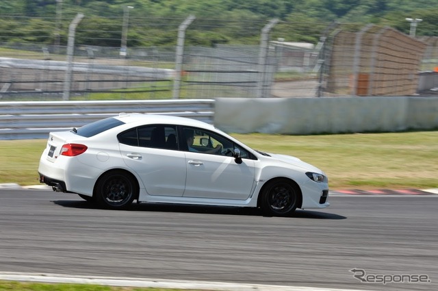 スバル WRX STI