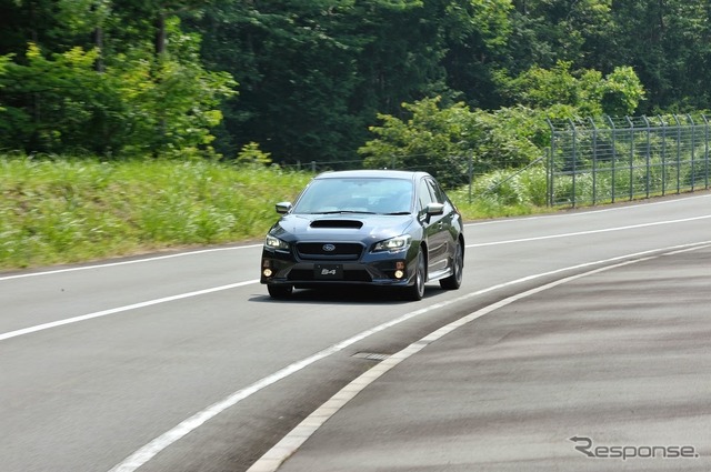 スバル WRX S4