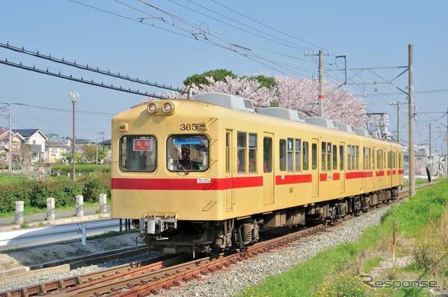 入賞者には西鉄シティホテルのホテルギフト券をプレゼント。入賞作品は車内中づりポスターとして掲出される。