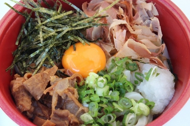 和牛KASU玉ぶっかけうどん(大阪府/うどん土佐屋)