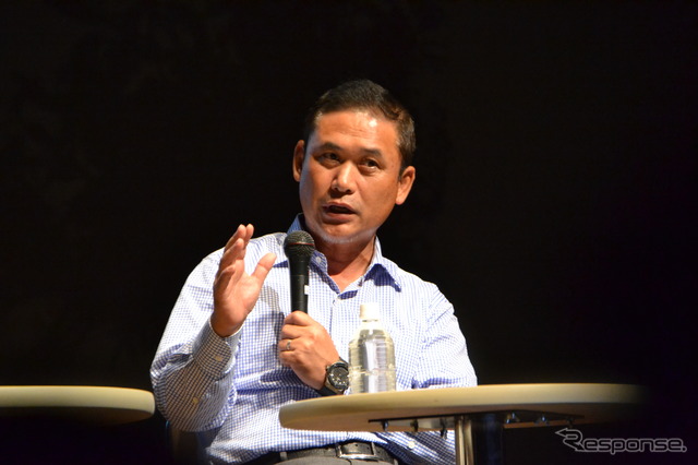 「良いところをほめつつ、忠告の形で褒め言葉2、忠告1くらいのバランス」と弱みの指摘の仕方を佐々木監督が解説