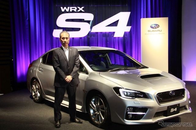 スバル WRX S4とスバル取締役専務執行役員 日月丈志氏