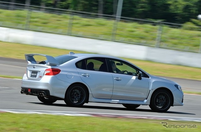 スバル WRX STI