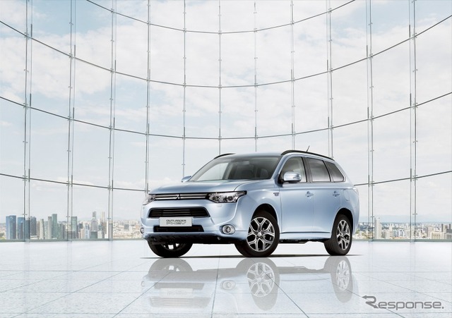 【モスクワモーターショー14】三菱 アウトランダーPHEV、ロシア初公開…鏡面ボディで日本の美イメージ