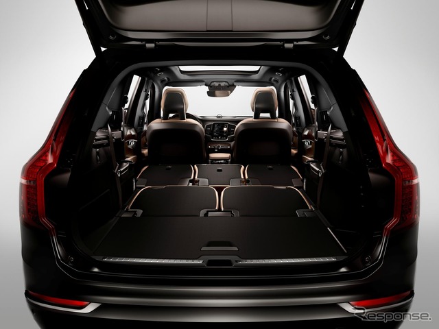 新型 ボルボ XC90 のファースト エディション