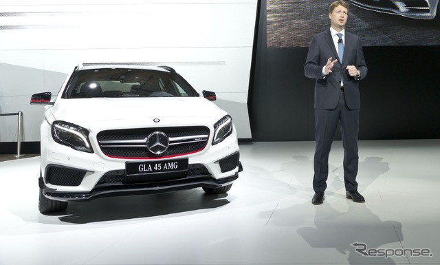 メルセデスベンツ GLA45 AMG 4マチック(モスクワモーターショー14)