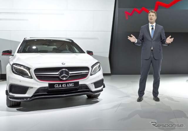 メルセデスベンツ GLA45 AMG 4マチック(モスクワモーターショー14)