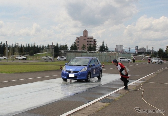 JAF宮城支部がSuperシニアドライバーズスクール宮城開催