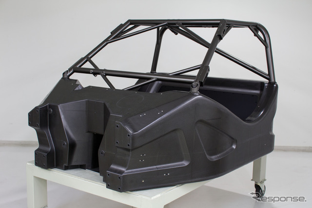 GT300マザーシャシーの専用モノコック。資料提供:GTA