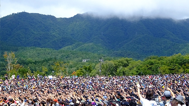 山中湖半で行なわれるSWEET LOVE SHOWER 2014 の29日の模様