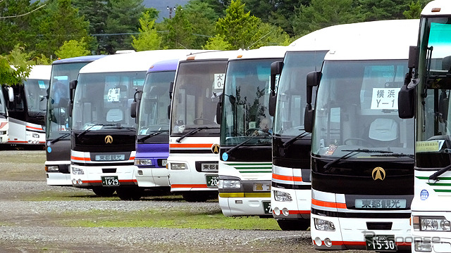 会場のバス駐車場はまさに“バスの博覧会”