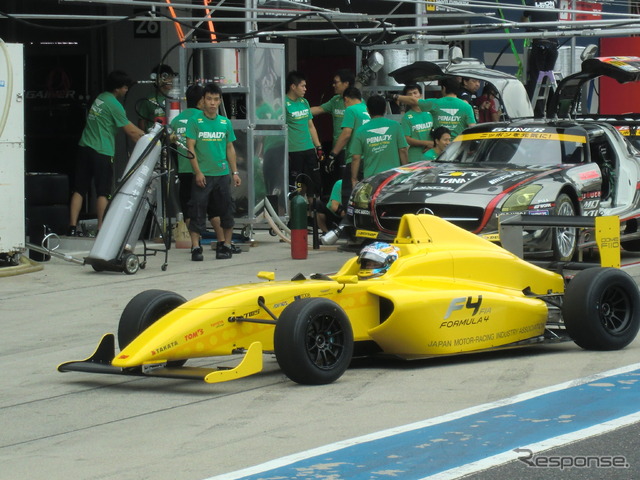 鈴鹿の東コースで実走テストも行なった「F110」。