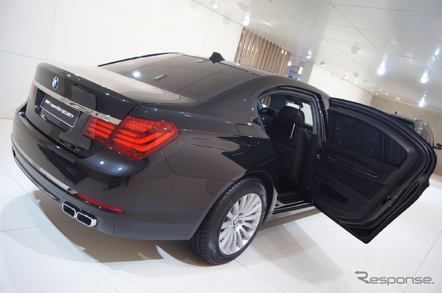 BMW 7シリーズ ハイセキュリティ(モスクワモーターショー14)