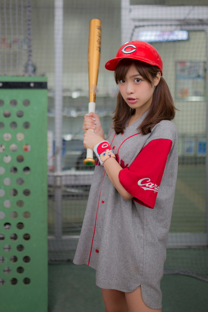 松本愛（「カープガール」より）