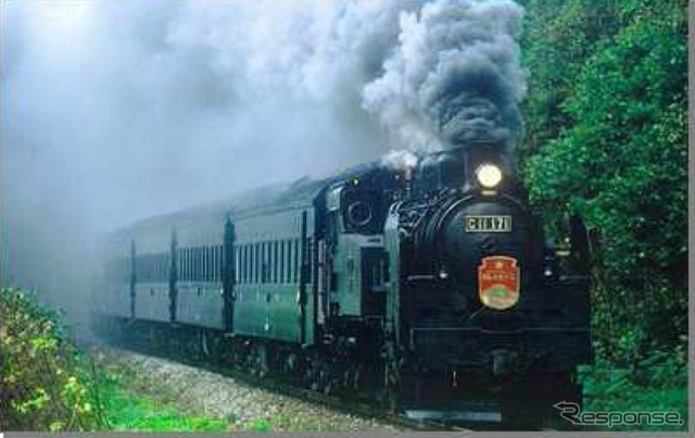 C11形けん引のSL列車『SLニセコ号』。秋期も9月に続き、11月3日までの土・日・祝日に運転される