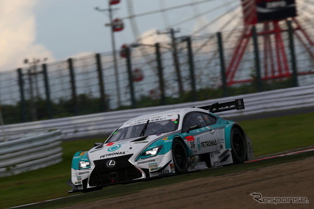 優勝した#36 RC F。撮影:益田和久
