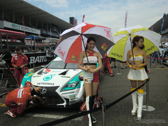 ポール発進だった#36 RC F。